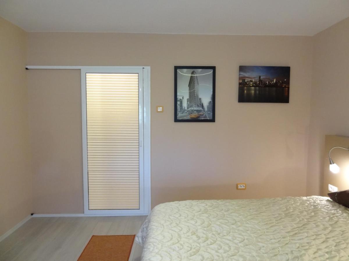 Lvc,Lac & Nyc Apartshotel Faleza Galaţi Εξωτερικό φωτογραφία