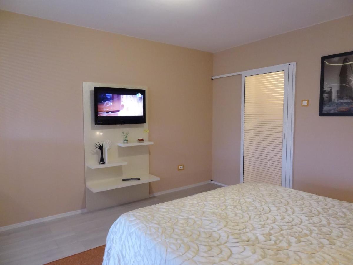 Lvc,Lac & Nyc Apartshotel Faleza Galaţi Εξωτερικό φωτογραφία