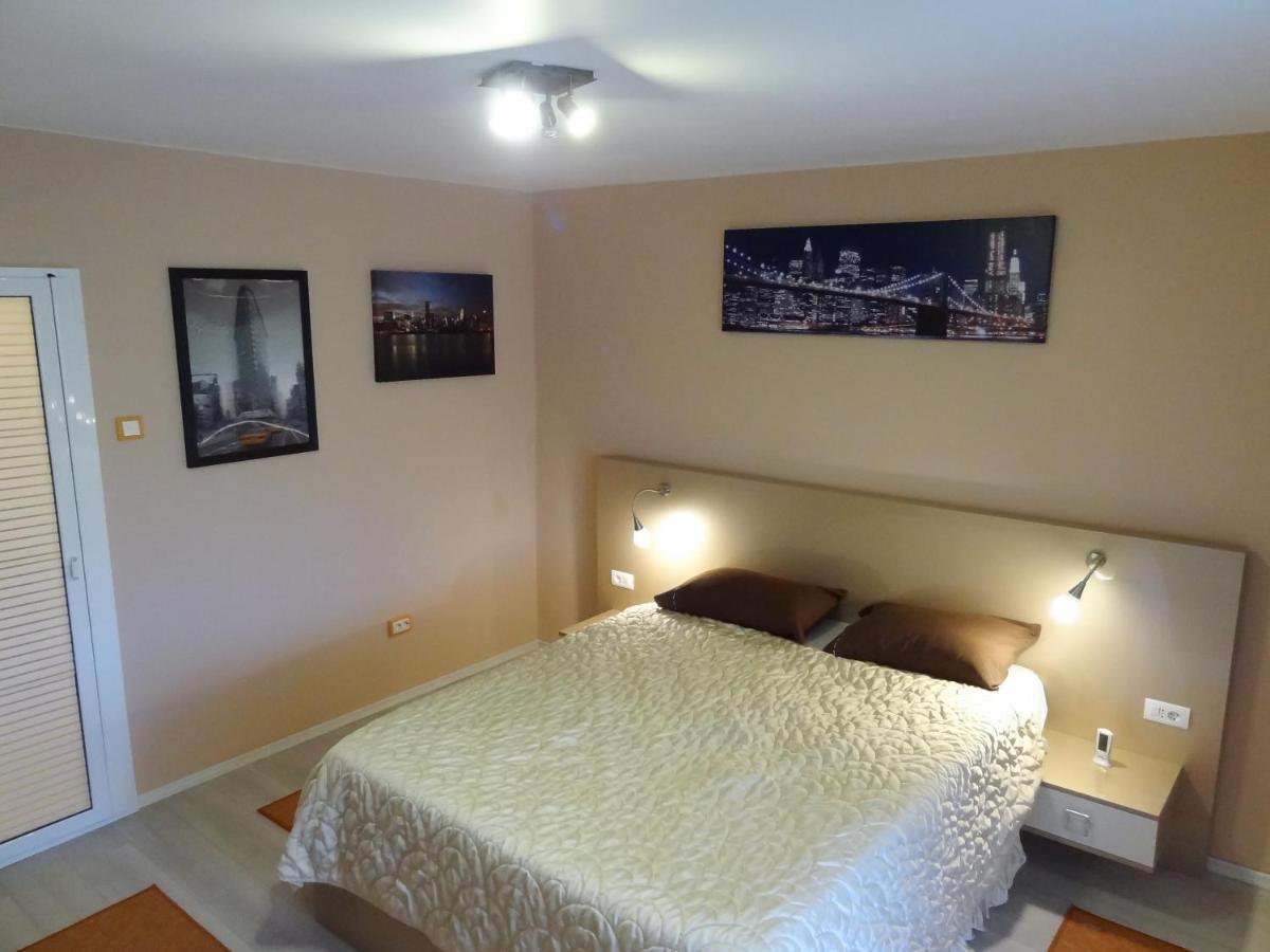 Lvc,Lac & Nyc Apartshotel Faleza Galaţi Εξωτερικό φωτογραφία